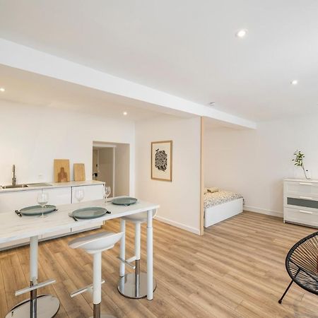 Quartier Du Chateau, Superbe Appartement Avec Parking Pau Exterior foto