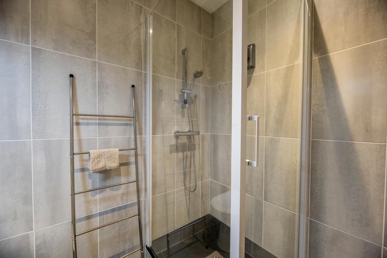 Quartier Du Chateau, Superbe Appartement Avec Parking Pau Exterior foto
