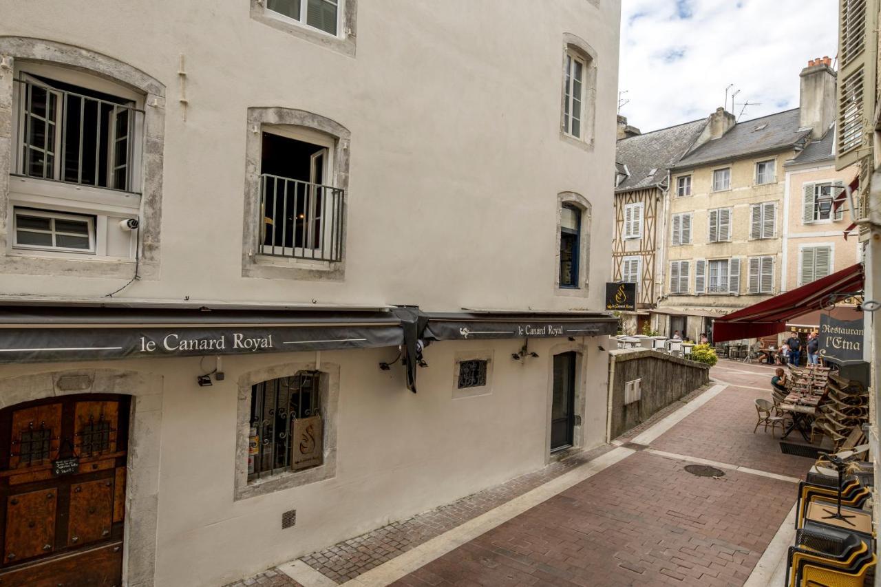 Quartier Du Chateau, Superbe Appartement Avec Parking Pau Exterior foto