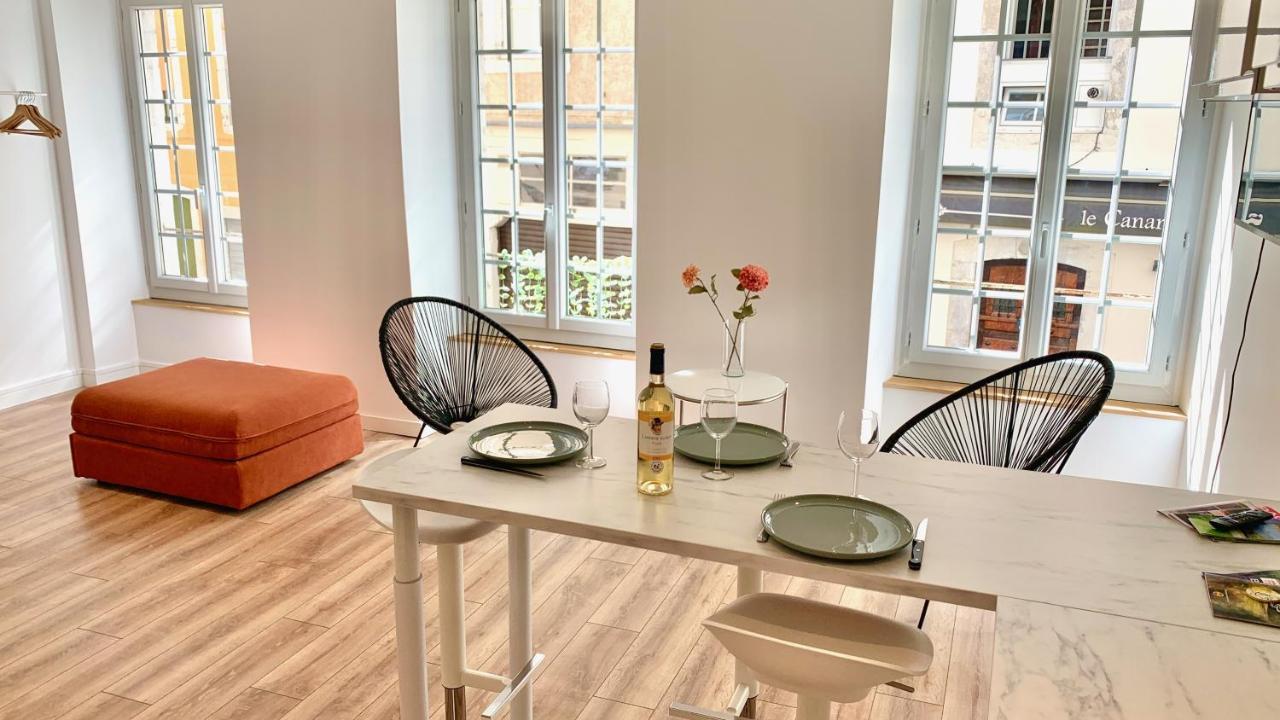 Quartier Du Chateau, Superbe Appartement Avec Parking Pau Exterior foto